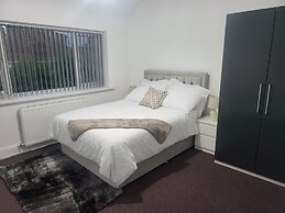 Charming 3-bed House in Blackley Manchester