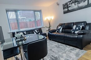 House - Sleeps 6 - Parking - Garden