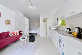 Athens Riviera Garden View Studio