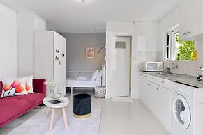 Athens Riviera Garden View Studio