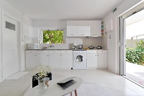 Athens Riviera Garden View Studio