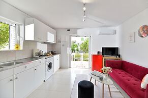 Athens Riviera Garden View Studio
