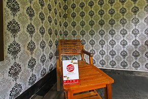 SPOT ON 92567 Jati Homestay Near Taman Suranadi