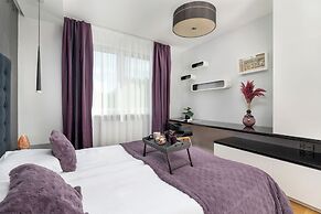 Stylish Kraków Apartment by Renters