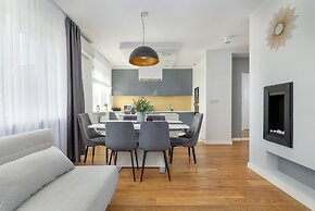 Stylish Kraków Apartment by Renters