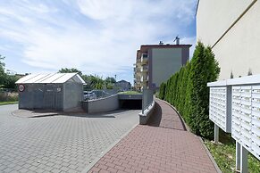 Stylish Kraków Apartment by Renters