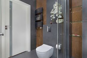 Stylish Kraków Apartment by Renters