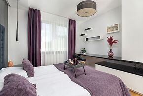 Stylish Kraków Apartment by Renters