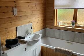 Teviot Lodge - Sleeps 6 - Pets - River Views