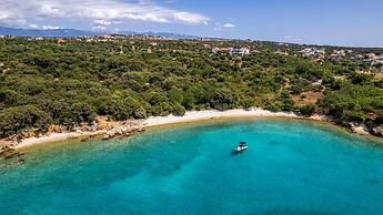 Villa Akulica With Heated Outdoor Pool and Seaview