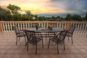 Villa Akulica With Heated Outdoor Pool and Seaview