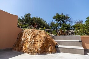 Villa Akulica With Heated Outdoor Pool and Seaview