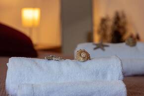 Villa Akulica With Heated Outdoor Pool and Seaview