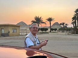 Sahure Pyramid View Inn