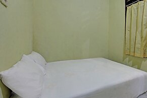 SPOT ON 92882 Penginapan 3 Bersaudara Near Pasar Sengkol