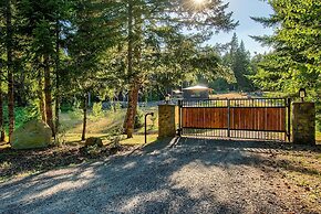 Maple Hill Lodge 3 Bedroom Home by RedAwning