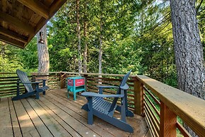 Maple Hill Lodge 3 Bedroom Home by RedAwning