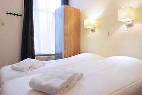 Hotel Carillon