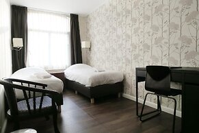 Hotel Carillon