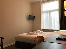 Hotel Carillon