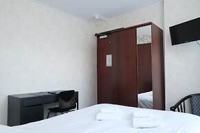 Hotel Carillon