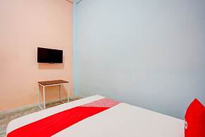OYO 92887 Hotel Senja Syariah