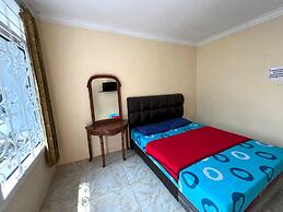 OYO LIFE 92844 Penginapan Cibodas