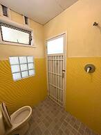 OYO LIFE 92844 Penginapan Cibodas