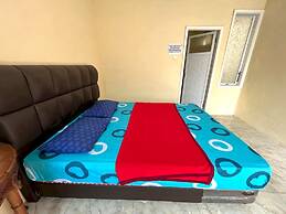 OYO LIFE 92844 Penginapan Cibodas