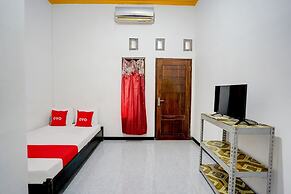 OYO 92848 Tri D Homestay Syariah