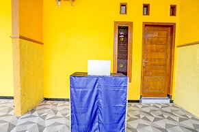 OYO 92848 Tri D Homestay Syariah