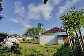 SPOT ON 92855 Griya Sandi Syariah Rogojampi