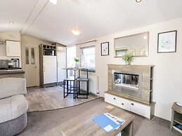 Hazell Thorne Hideaway