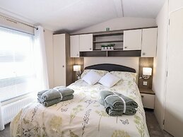 Hazell Thorne Hideaway