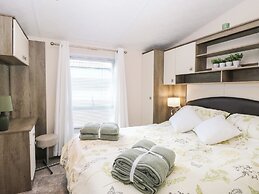 Hazell Thorne Hideaway