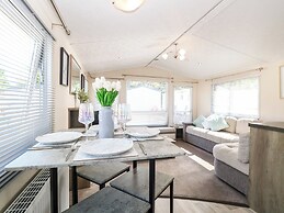 Hazell Thorne Hideaway