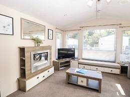 Hazell Thorne Hideaway