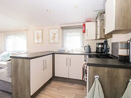 Hazell Thorne Hideaway