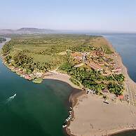 Independent House close to Grate Beach