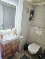 Large 3bedrooms in belair TerraceParking