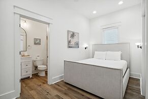 Destin Beach House - Gulf Star by PHG