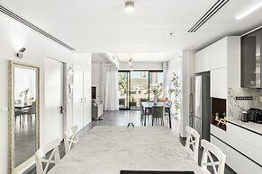 Top TLV Grand Suites