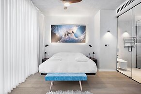 Top TLV Grand Suites
