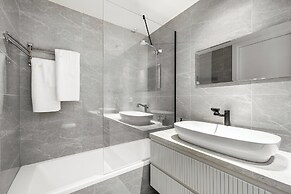 Top TLV Grand Suites