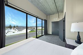 The Suites at Prairie Falls