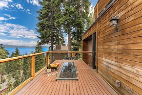 Lake View, Firepit, Game Room Remodeled Lake Tahoe Luxury Cabin by Ava