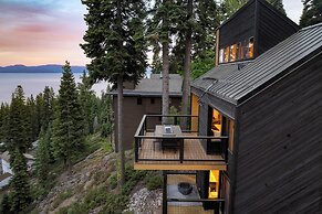 Lake View, Firepit, Game Room Remodeled Lake Tahoe Luxury Cabin by Ava