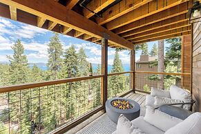 Lake View, Firepit, Game Room Remodeled Lake Tahoe Luxury Cabin by Ava