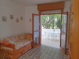 Spacious Flat With Terrace, Pool and Play Area