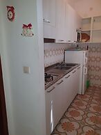 Spacious Flat With Terrace, Pool and Play Area